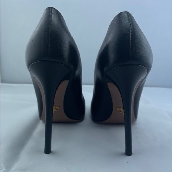 Prada Pumps - Picture 2 of 3